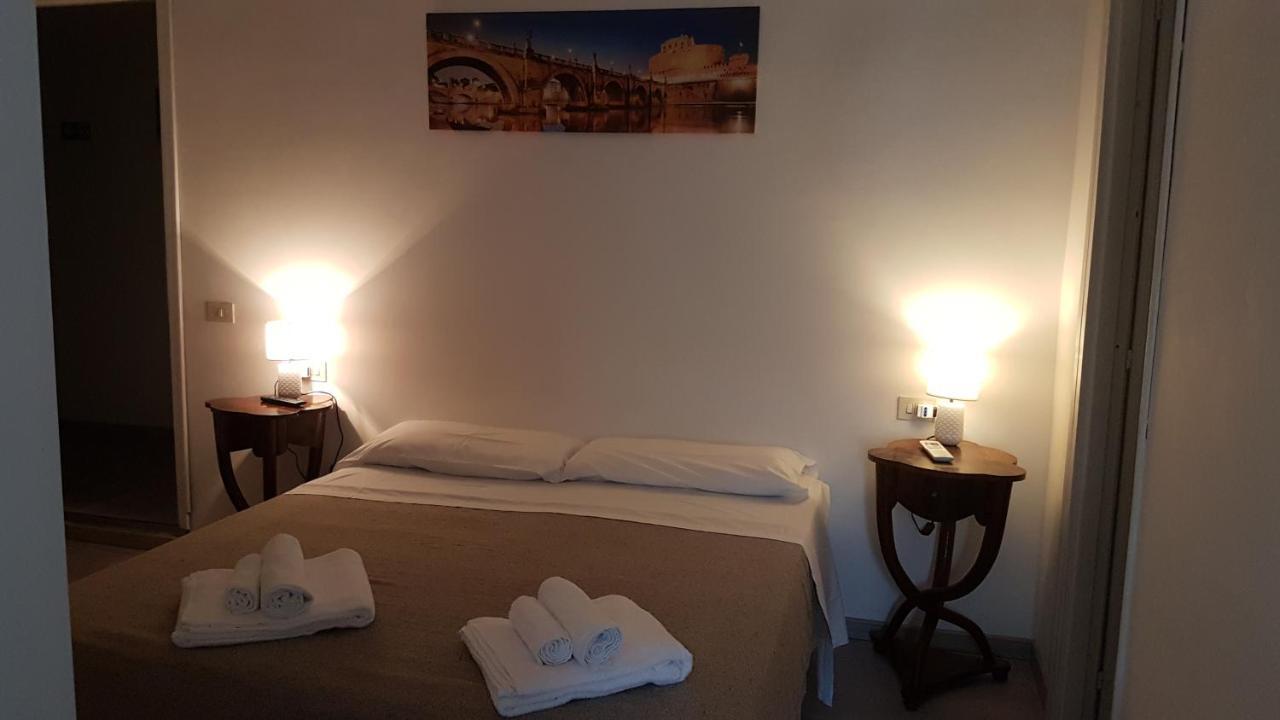 Domus Ferraro Hotel - Rome — Photos 1